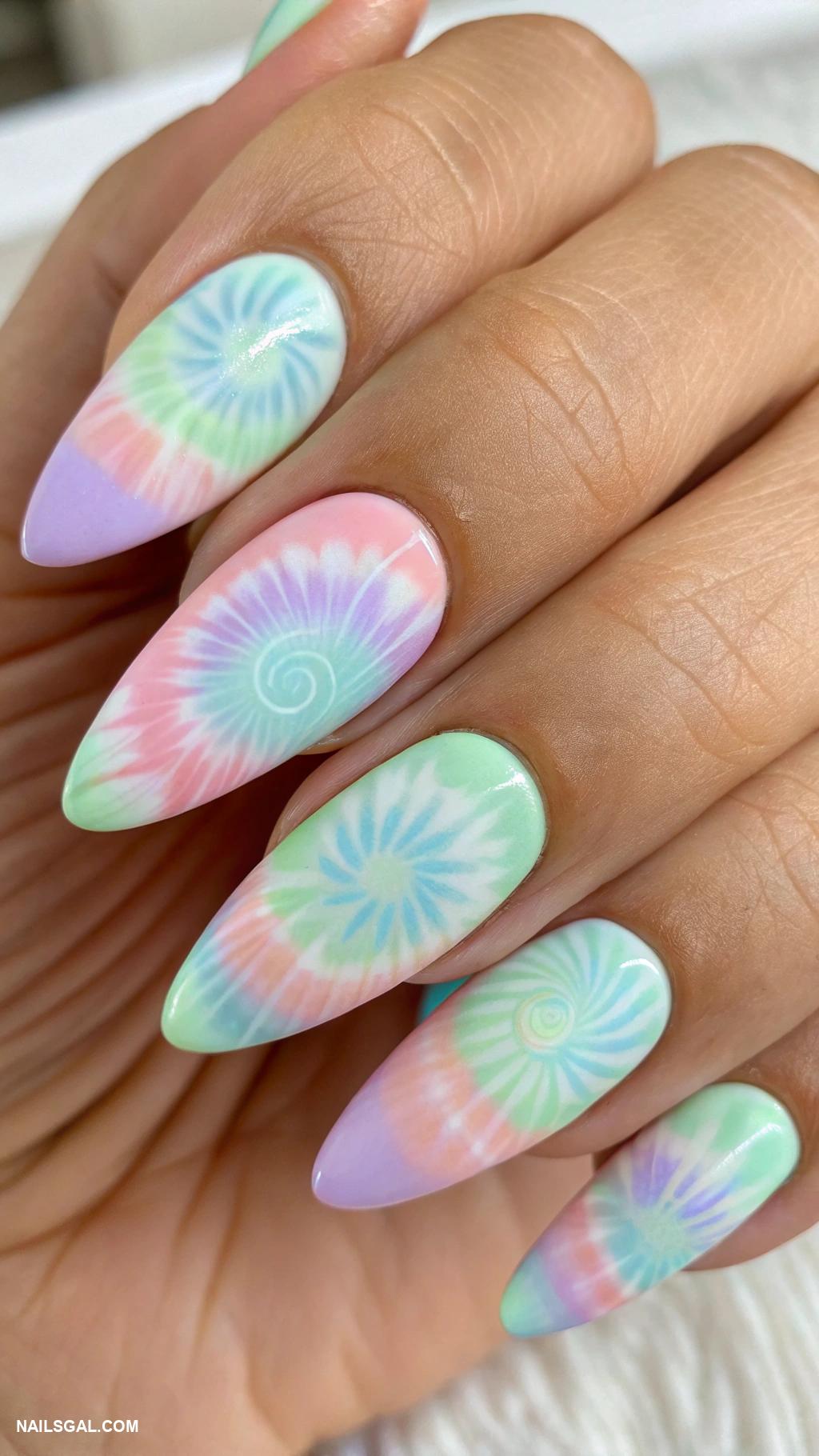 70s nail art Tie dye effects in pastel shades