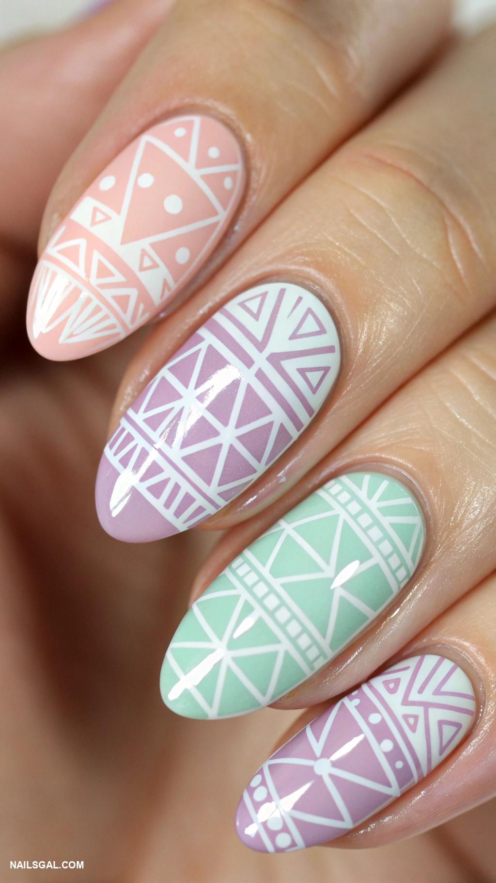 japan nails Geometric patterns in pastel colors
